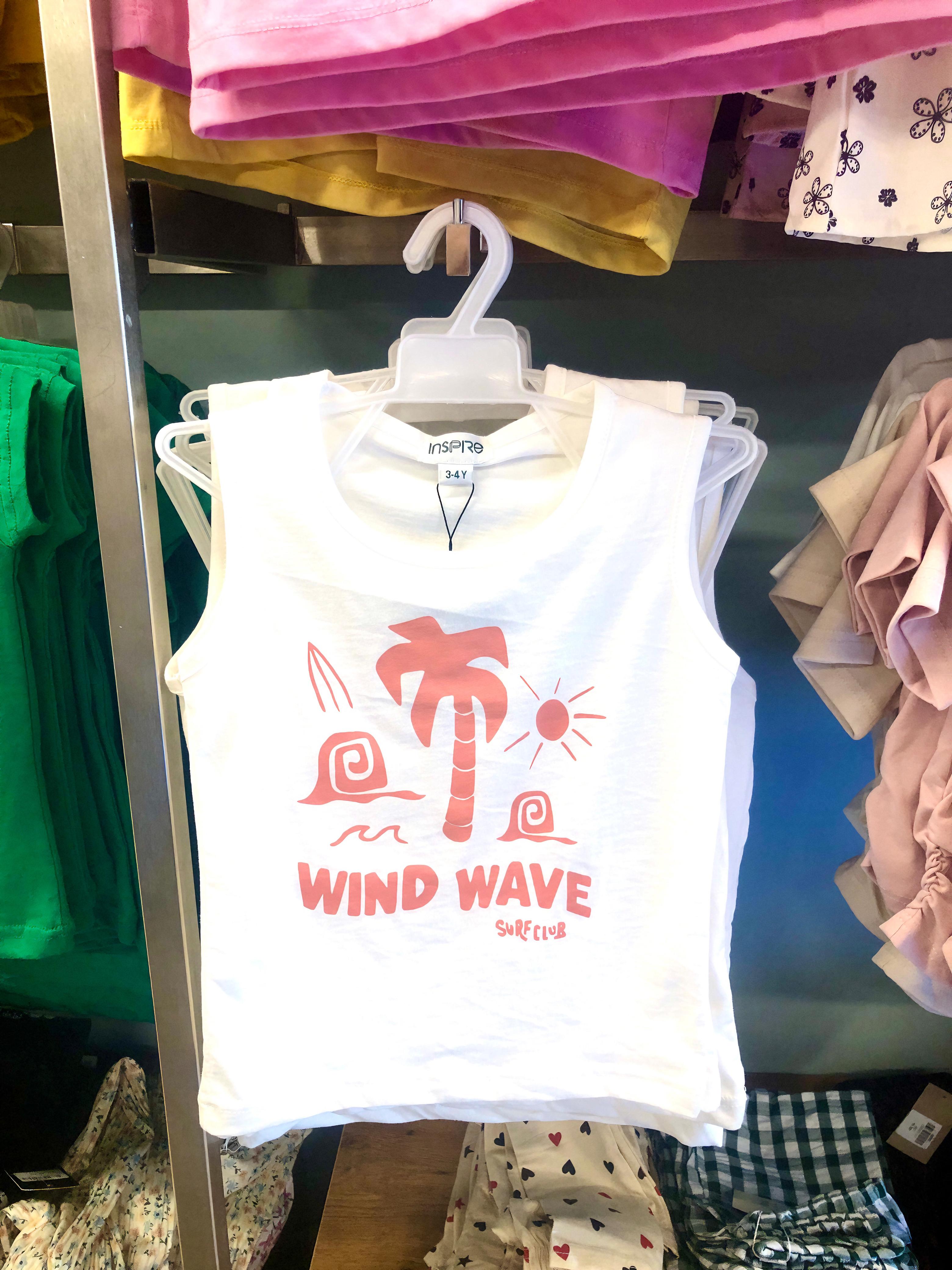 Summer Wind Wave Sleeve Less